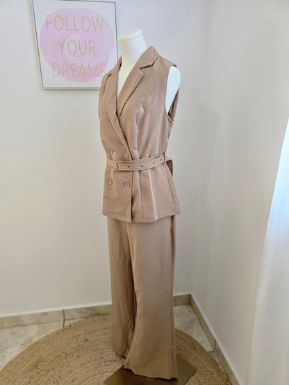 Plus Taupe Vest Set